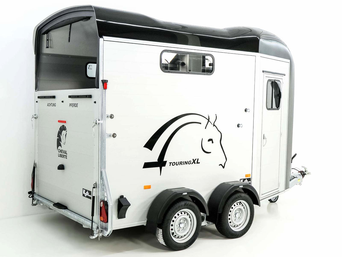 Cheval Liberte Pferdeanhänger Touring XL Country|Sattelkammer|Frontausstieg|schwarz