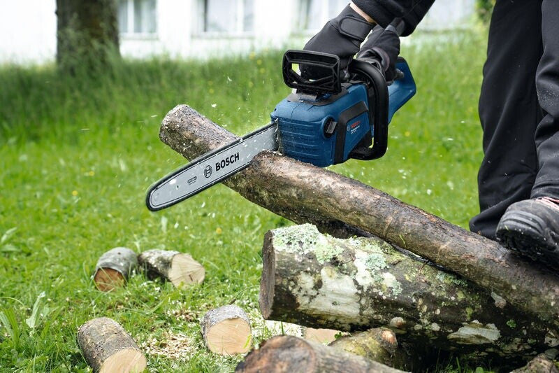 Bosch GKE 18V-40 Akku-Kettensäge