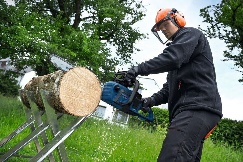 Bosch GKE 18V-40 Akku-Kettensäge