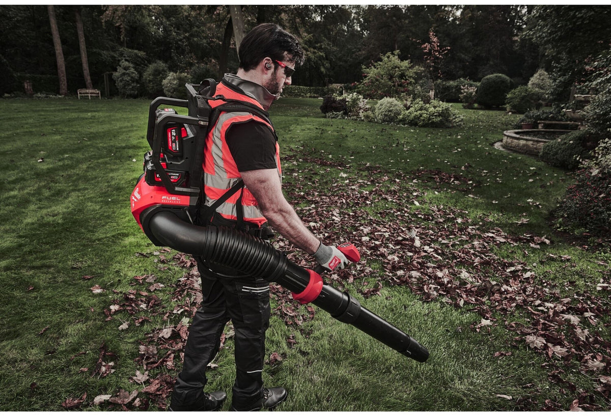 Milwaukee Akku-Rucksackgebläse M18F2BPB-124 (4933499231)